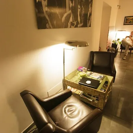 Mr Frills Πανσιόν Ρώμη