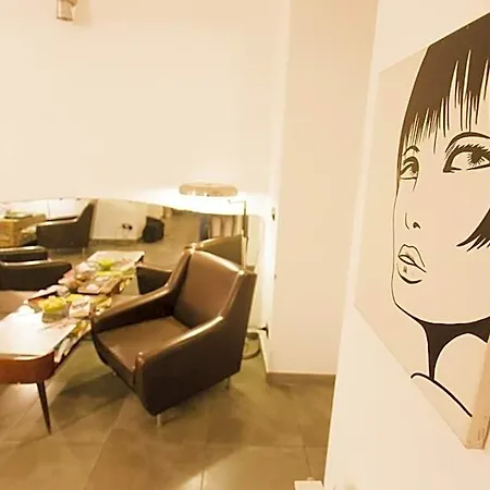 Mr Frills بيت ضيافة 4*